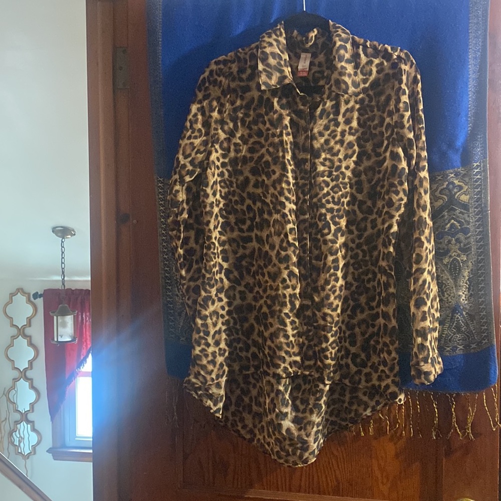 Women blouse size Large